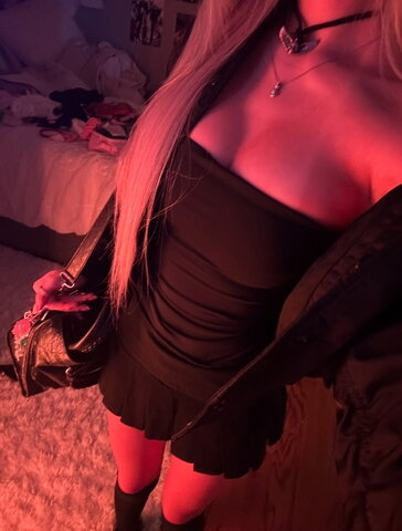 angmaire Sexy (1 photo)