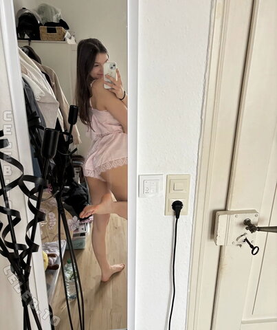 angx.z650 nude photo 15