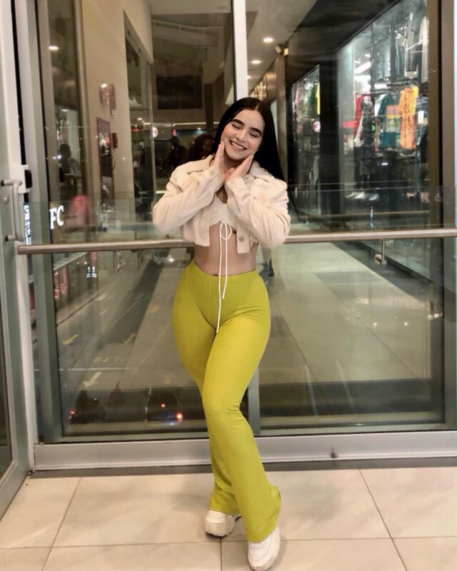 Ani nude photo 25
