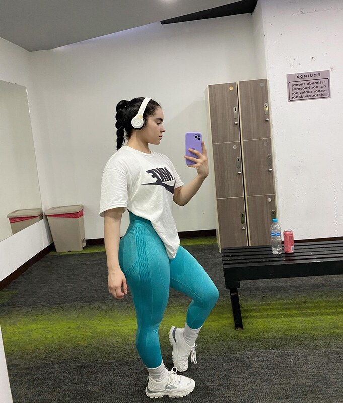 Ani nude photo 31