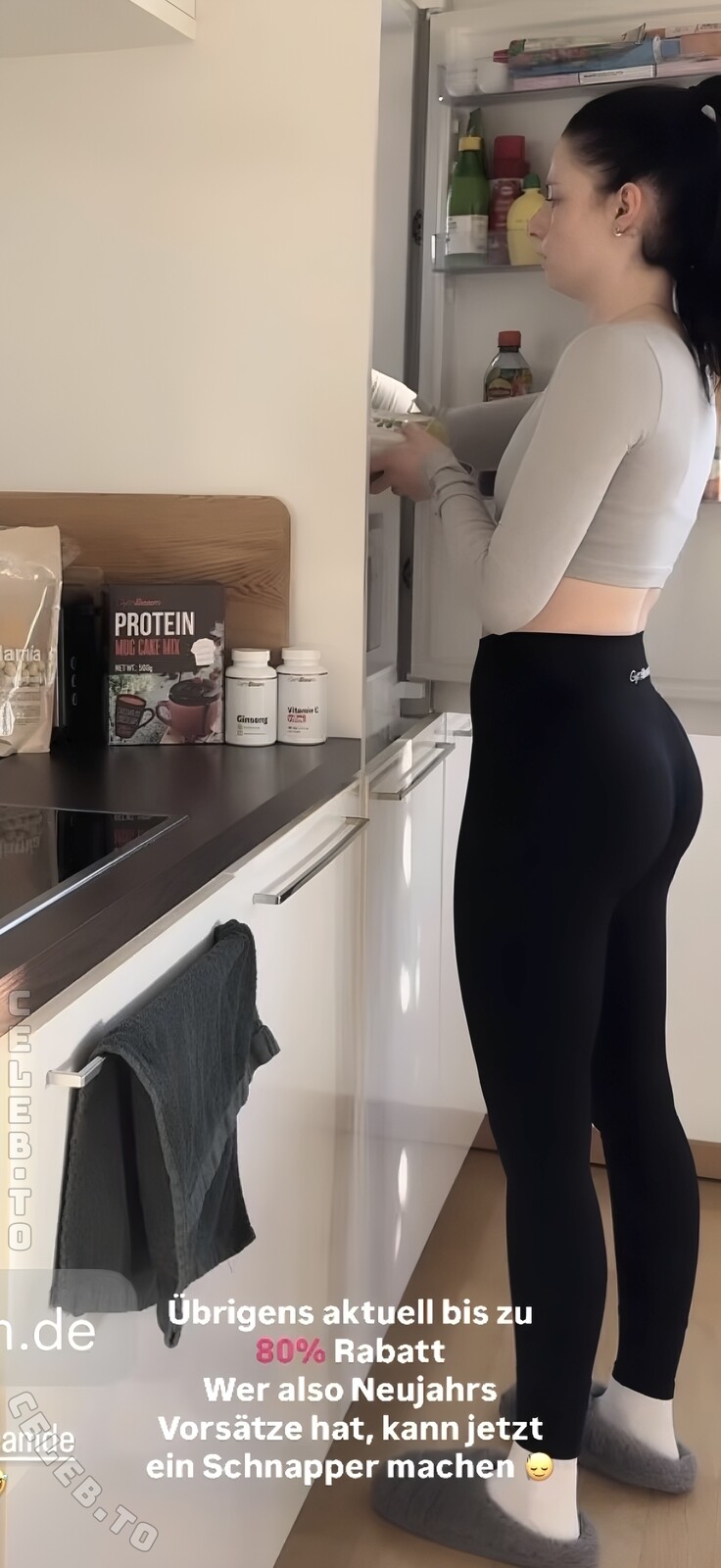 Anica Zimmermann nude photo 1