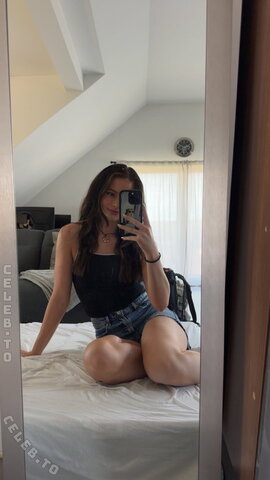 Anica Zimmermann – Insta subscription pictures