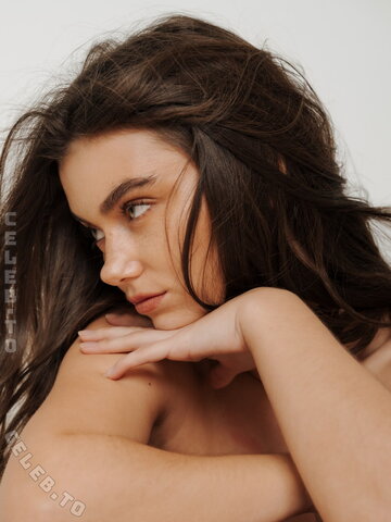 Aninagrs nude photo 15