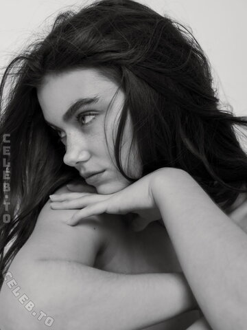 Aninagrs nude photo 8