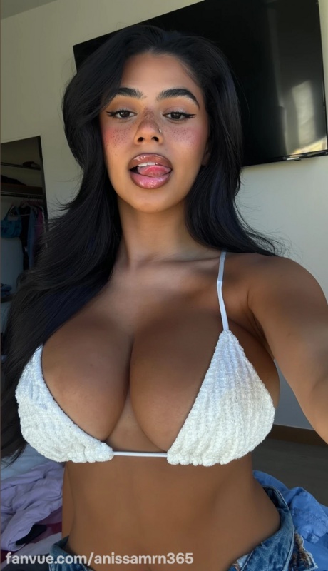 anissa.moroni nude photo 32