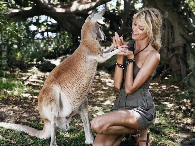 Anja Rubik nude photo 6