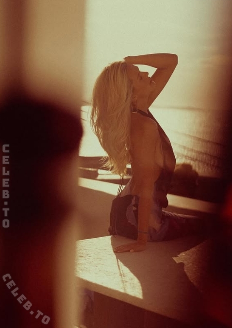 anjaawe nude photo 4