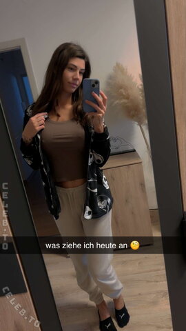 Anja___Sophie nude photo 11