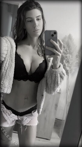 Anja___Sophie nude photo 5