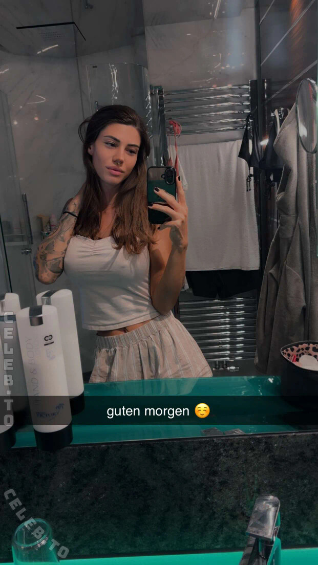 Anja___Sophie nude photo 2