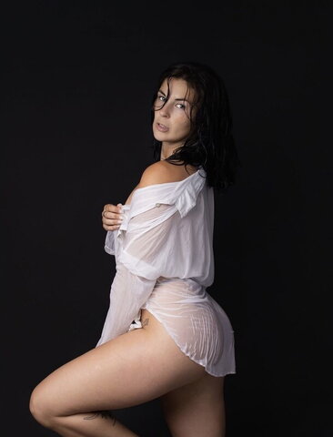 Ann Esteves nude photo 5