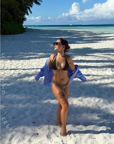 Anna Abreau nude photo 1