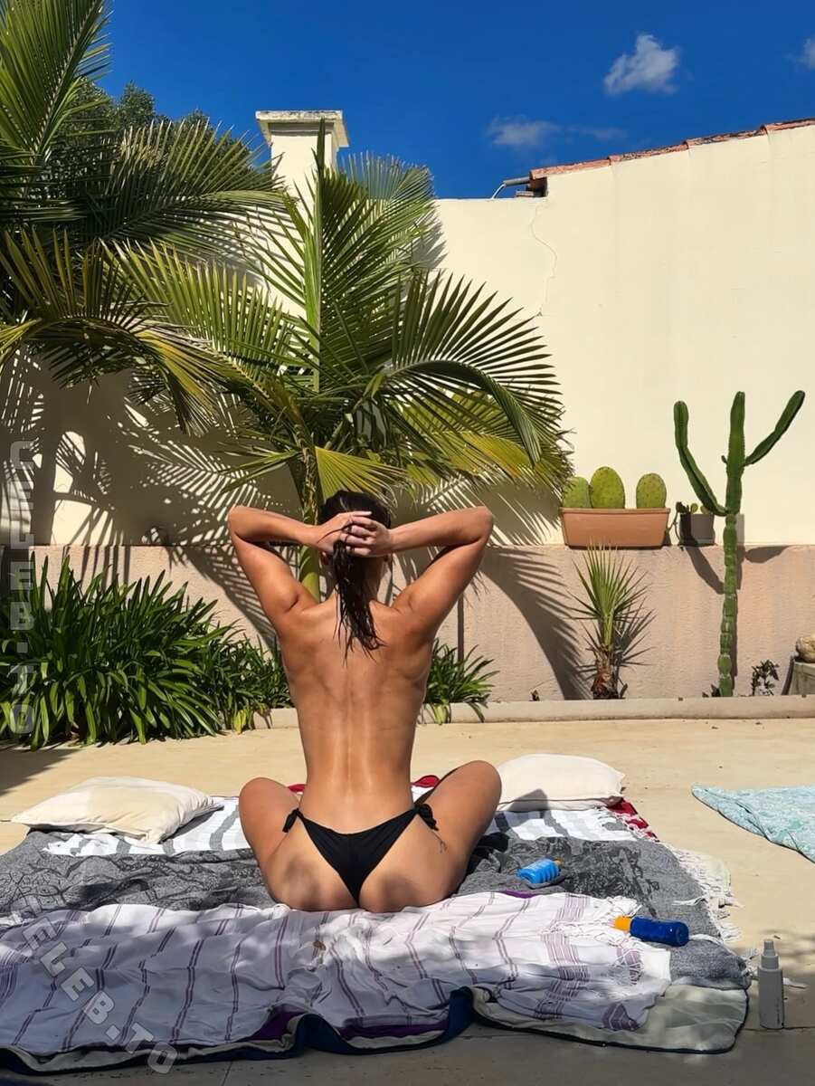 Anna Arevalo nude photo 4