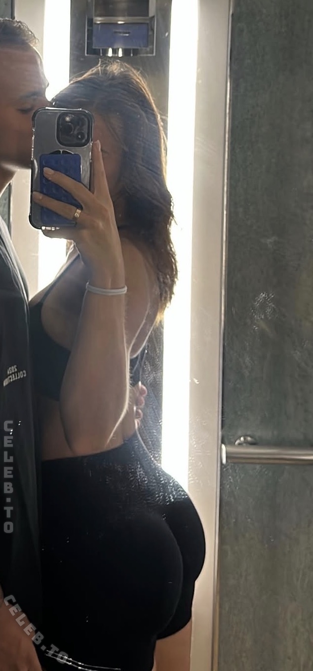 Anna Arevalo nude photo 3