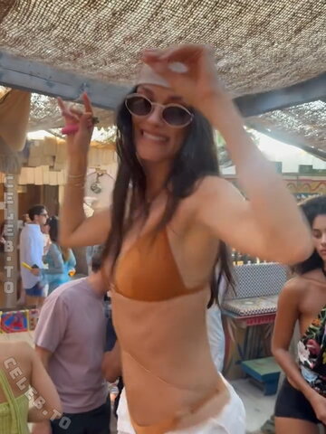 Anna-Christina Schwartz nude photo 27