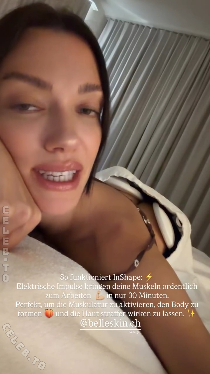 Anna-Christina Schwartz nude photo 3