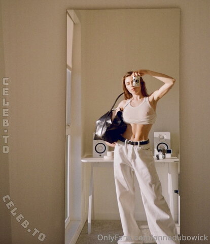 Anna Dubowick nude photo 32