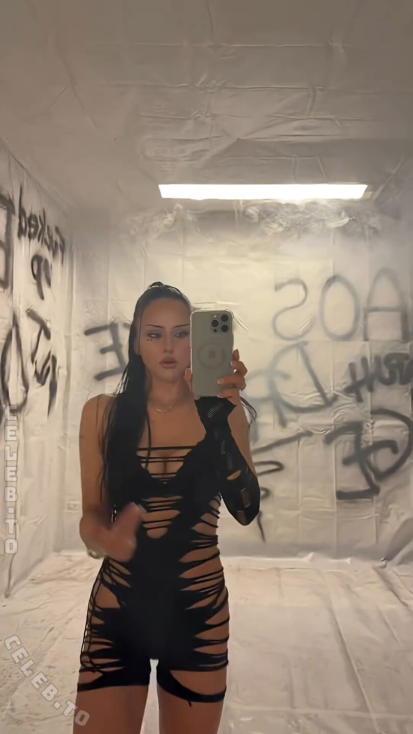 Anna Grey nude photo 3