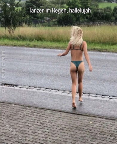 Anna Hafner nude photo 2