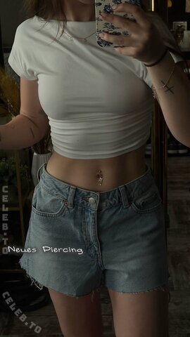 Anna Kauer nude photo 10
