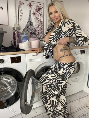 Anna Lux Flame Hot (2 photos)