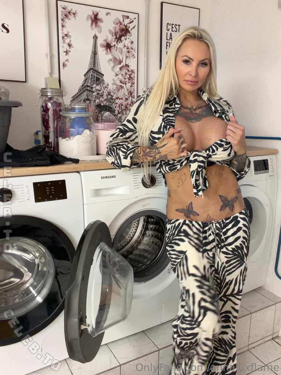 Anna Lux Flame nude photo 2