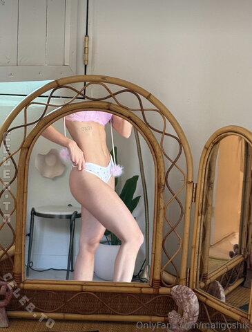 Anna Maligoshika nude photo 209