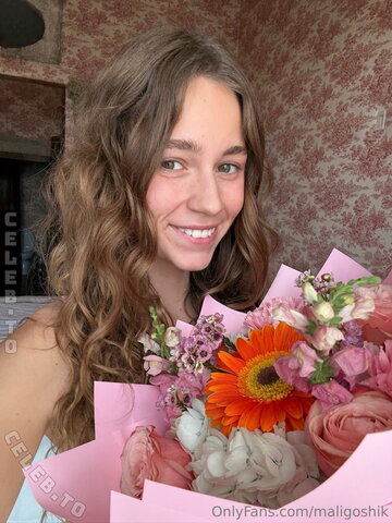 Anna Maligoshika nude photo 300