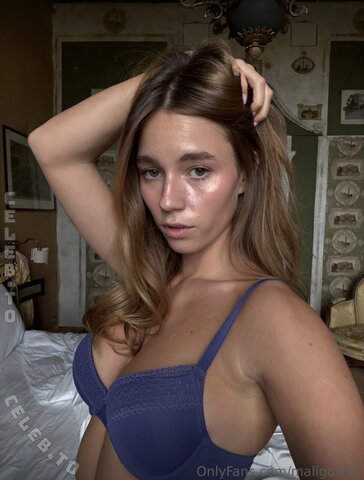Anna Maligoshika – Anna sweaty