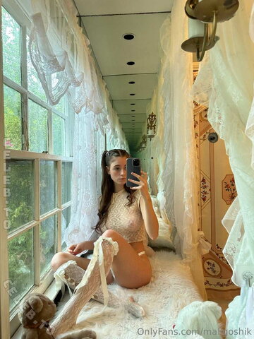 Anna Maligoshika nude photo 240