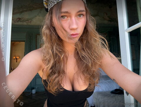 Anna Maligoshika nude photo 30