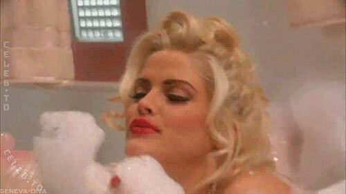 Anna Nicole Smith nude photo 6