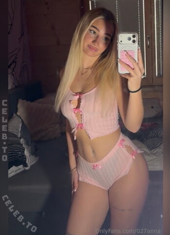 Anna Obermoser nude photo 25