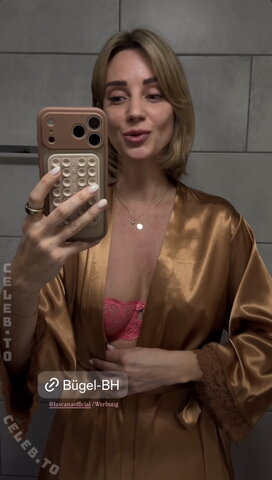 Anna Rossow nude photo 14