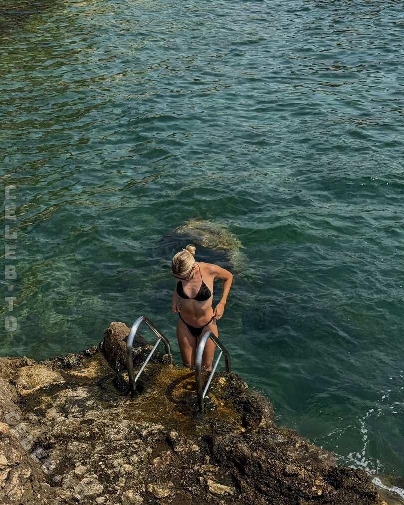 Anna Seidel nude photo 2