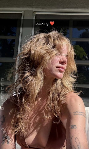 Anna Shumate nude photo 12
