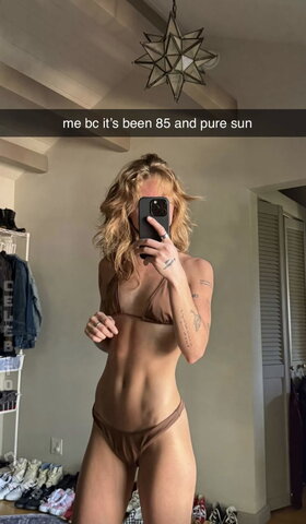Anna Shumate nude photo 21