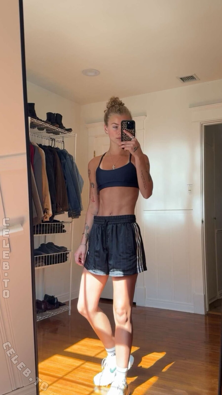 Anna Shumate nude photo 2