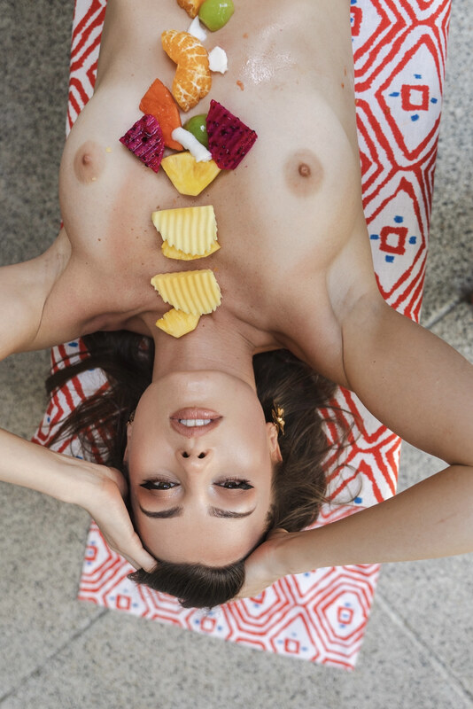 Anna Zapala nude photo 6