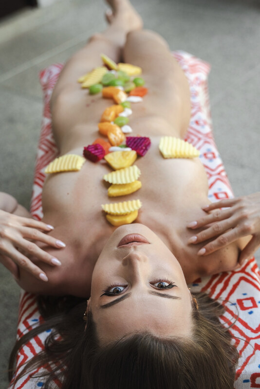 Anna Zapala nude photo 10
