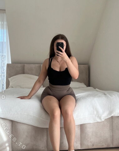 annaa.koo nude photo 3