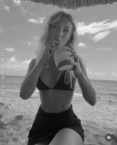Annaauroraegger nude photo 46