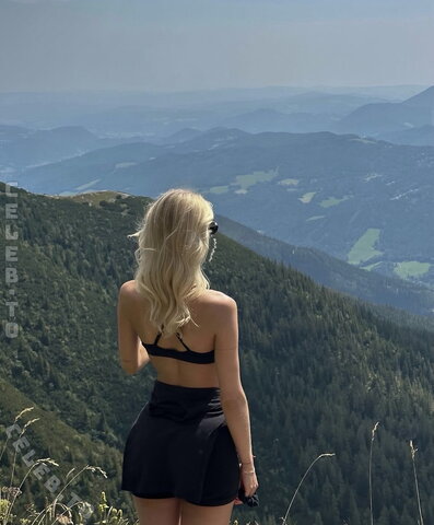 Annaauroraegger nude photo 9