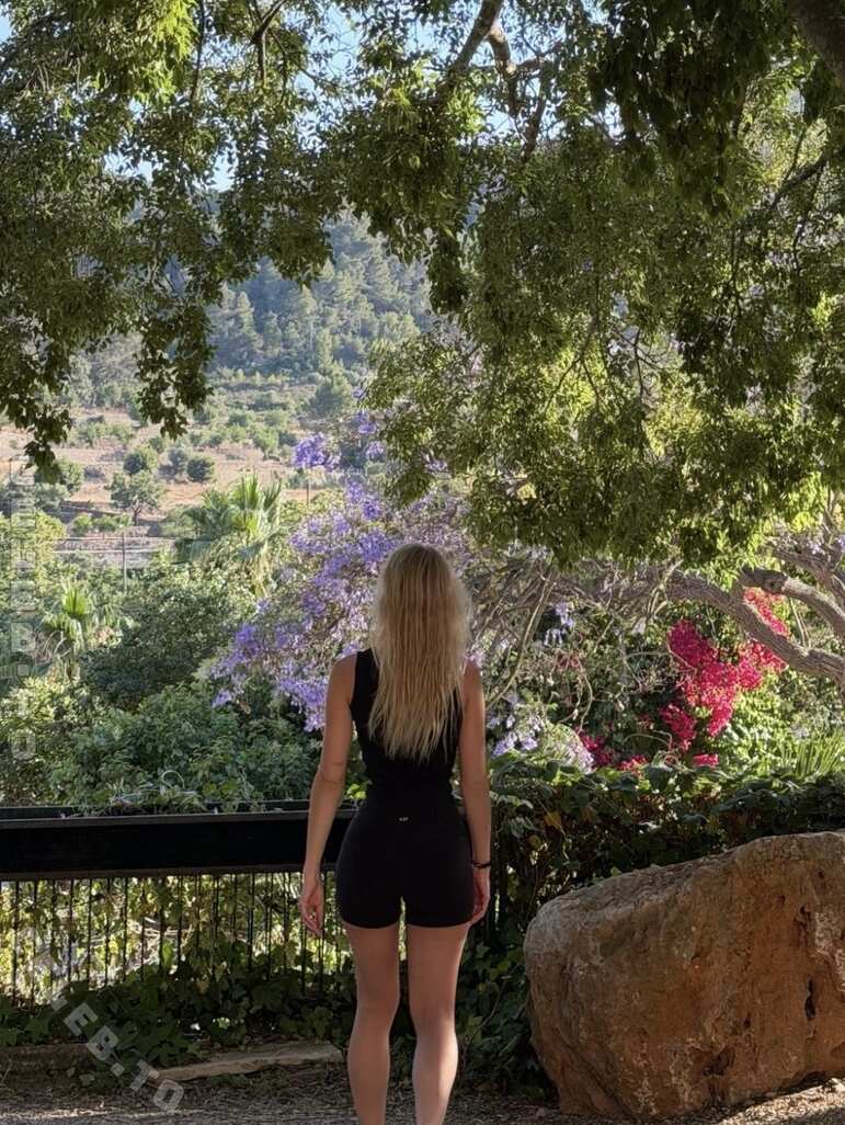 Annaauroraegger nude photo 2