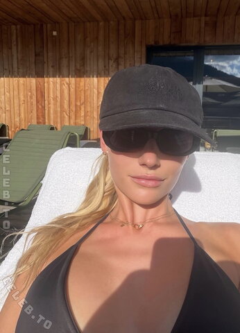 Annaauroraegger nude photo 15