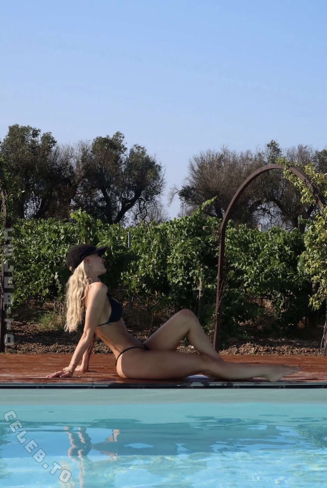 Annaauroraegger nude photo 3