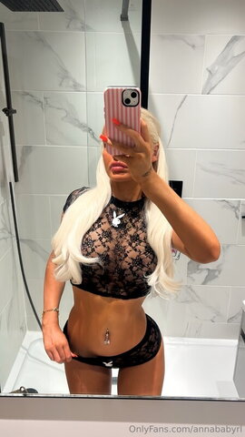 Annababyrl nude photo 5