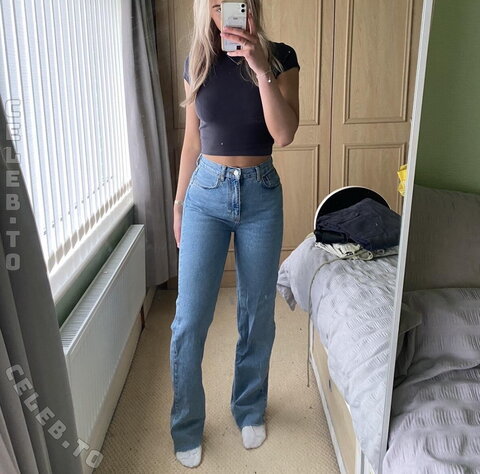 Annabelle Disley photo 4