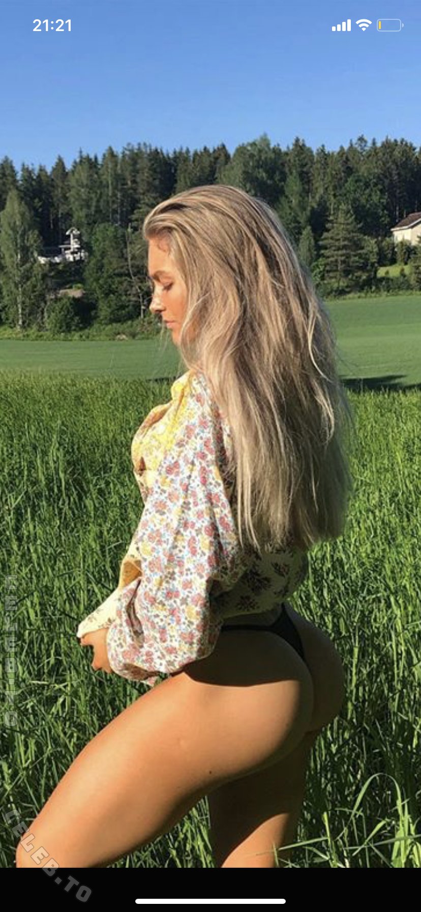 annagretaaaa nude photo 7