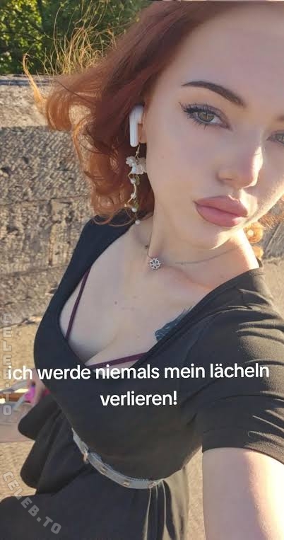 Annalena Kähler nude photo 1